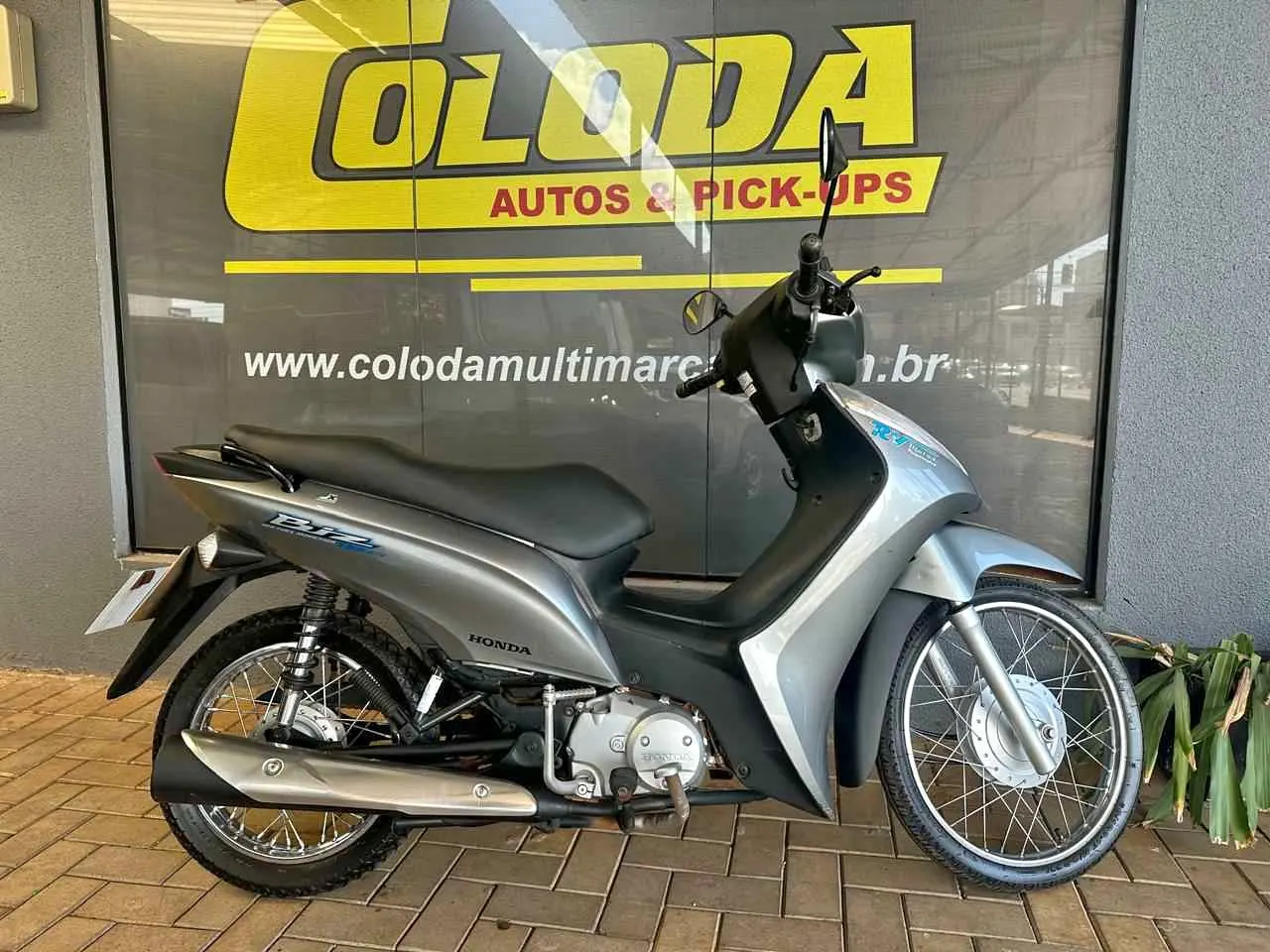 Foto 1 de 7 do Honda Biz 125 2012